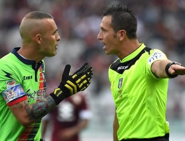 Παρασκήνιο με τον Ιταλό ρέφερι στο Άρης-ΠΑΟΚ: Το πέναλτι-φάντασμα και η σιωπηρή τιμωρία!(βίντεο)